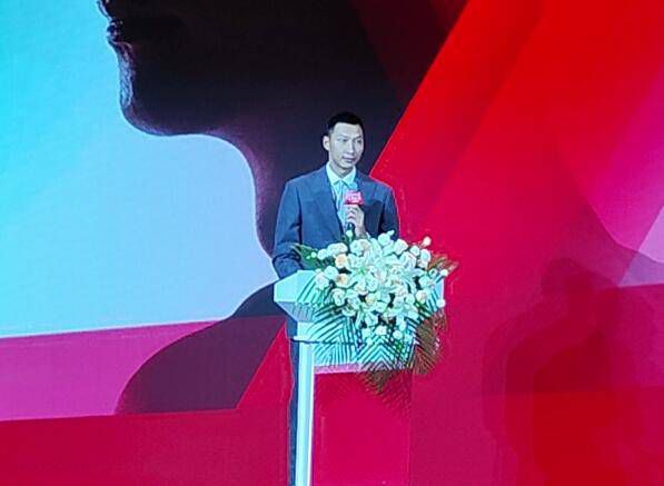 老师把丝袜脚伸进我的喉咙里