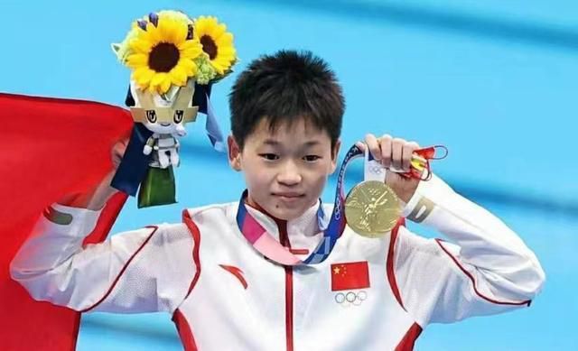 精品国产香蕉伊思人在线又爽又黄