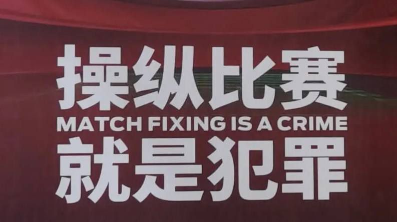 两个美丽的女孩