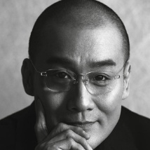 两个人一前一后攻击叙述